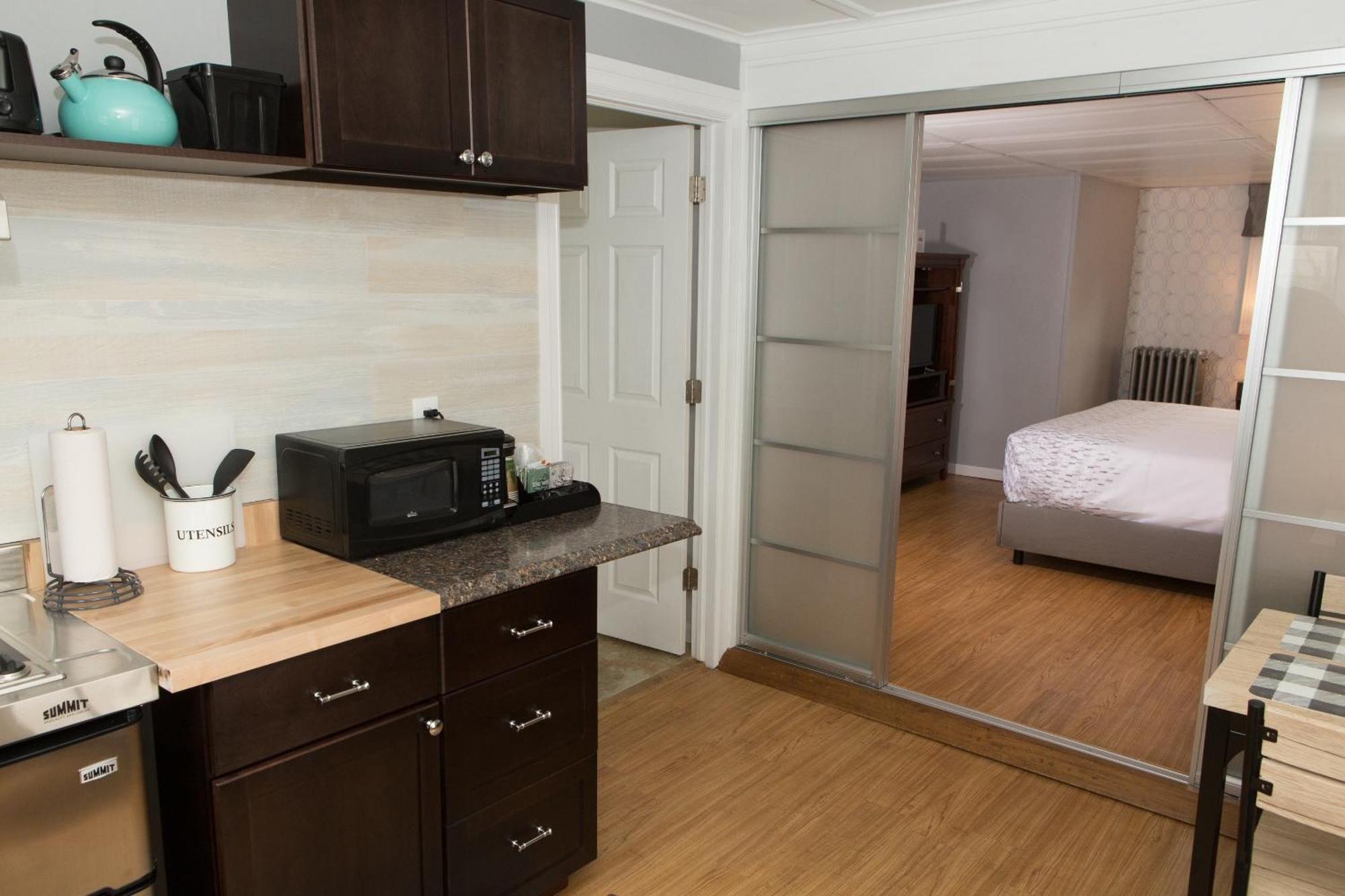 Knotty Pine Motel Bennington Kültér fotó