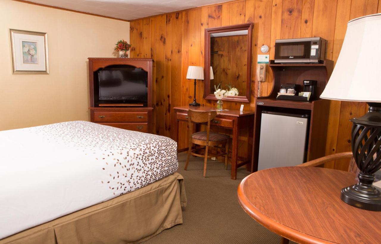 Knotty Pine Motel Bennington Kültér fotó