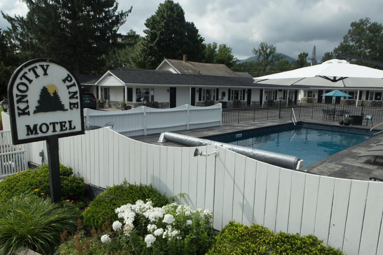 Knotty Pine Motel Bennington Kültér fotó