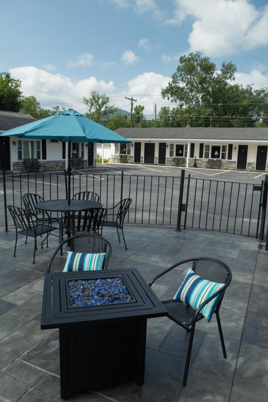 Knotty Pine Motel Bennington Kültér fotó